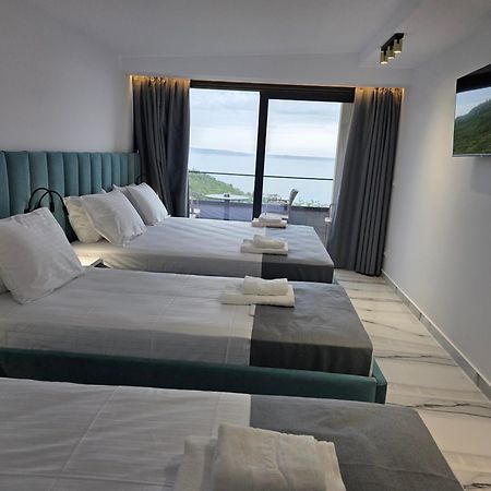 Wait 'N Sea Hotel Himare Buitenkant foto