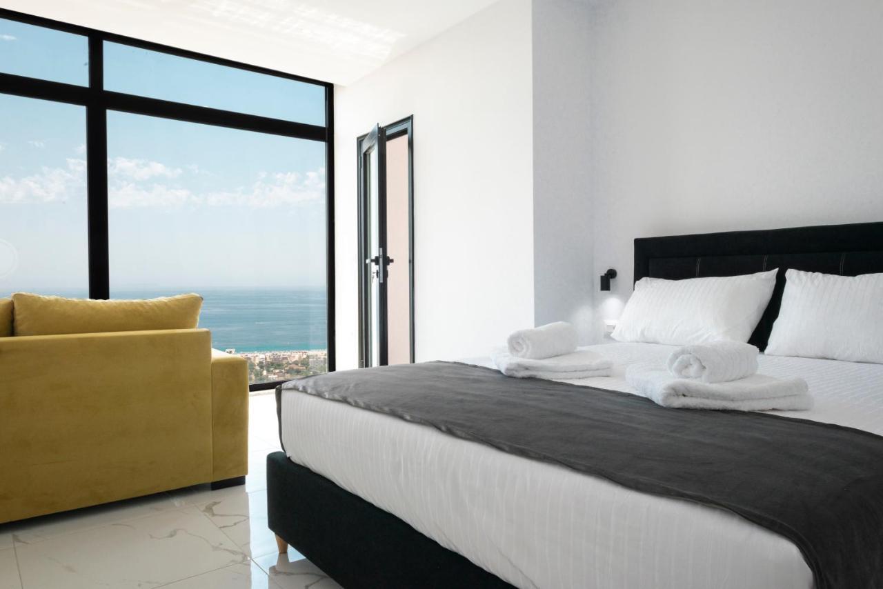Wait 'N Sea Hotel Himare Buitenkant foto