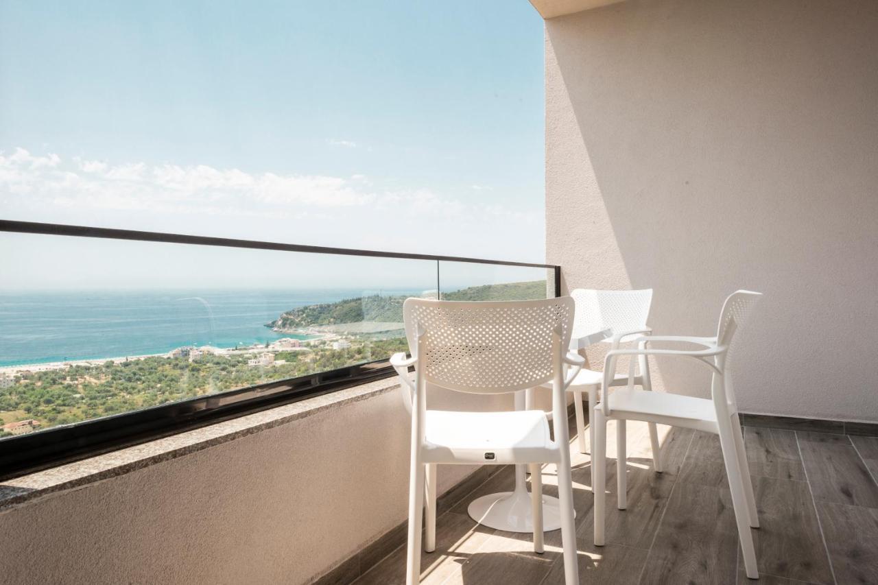 Wait 'N Sea Hotel Himare Buitenkant foto