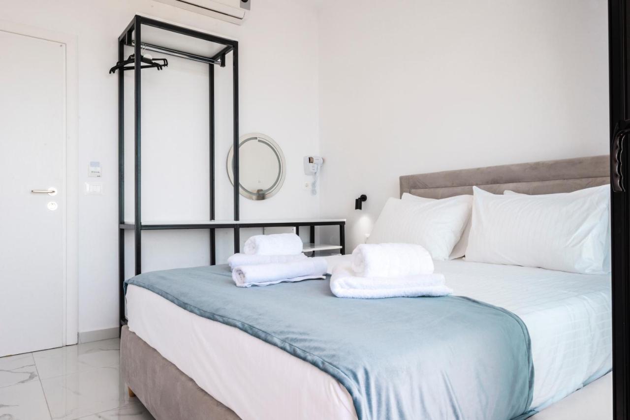Wait 'N Sea Hotel Himare Buitenkant foto