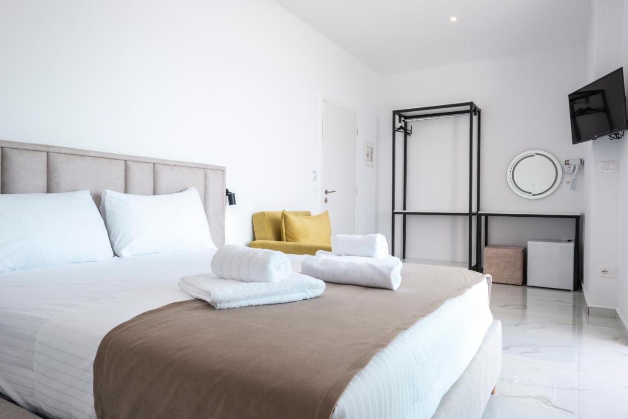 Wait 'N Sea Hotel Himare Buitenkant foto