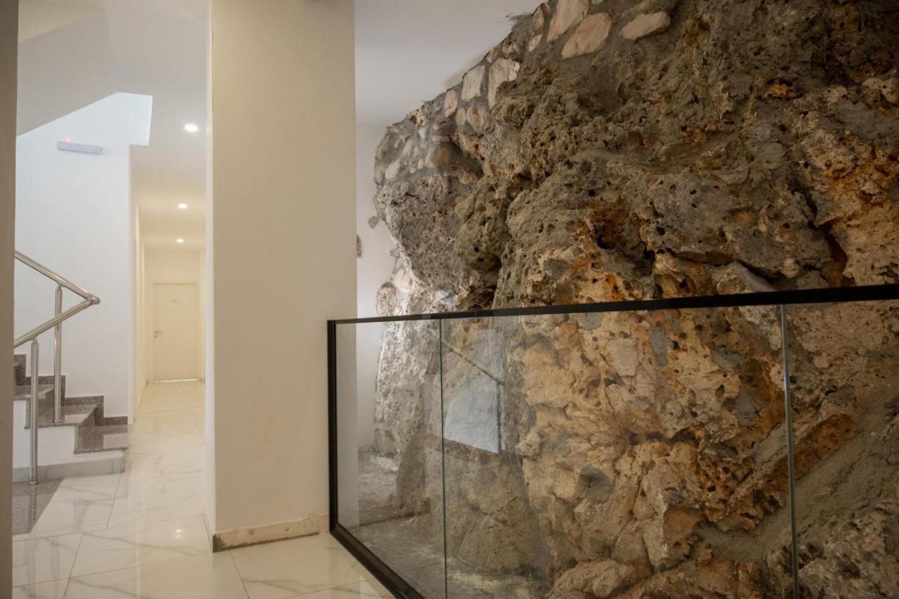 Wait 'N Sea Hotel Himare Buitenkant foto