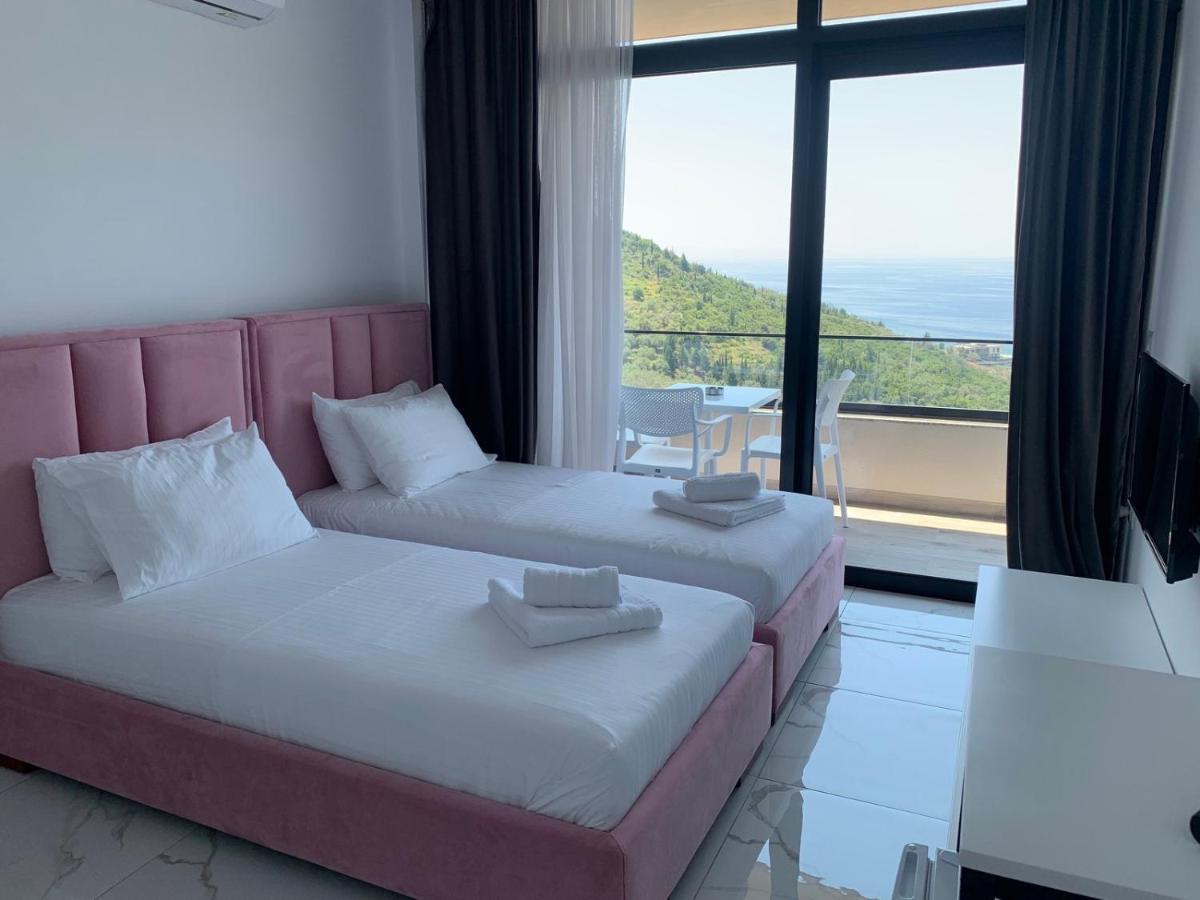 Wait 'N Sea Hotel Himare Buitenkant foto