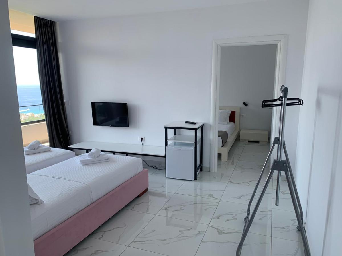 Wait 'N Sea Hotel Himare Buitenkant foto
