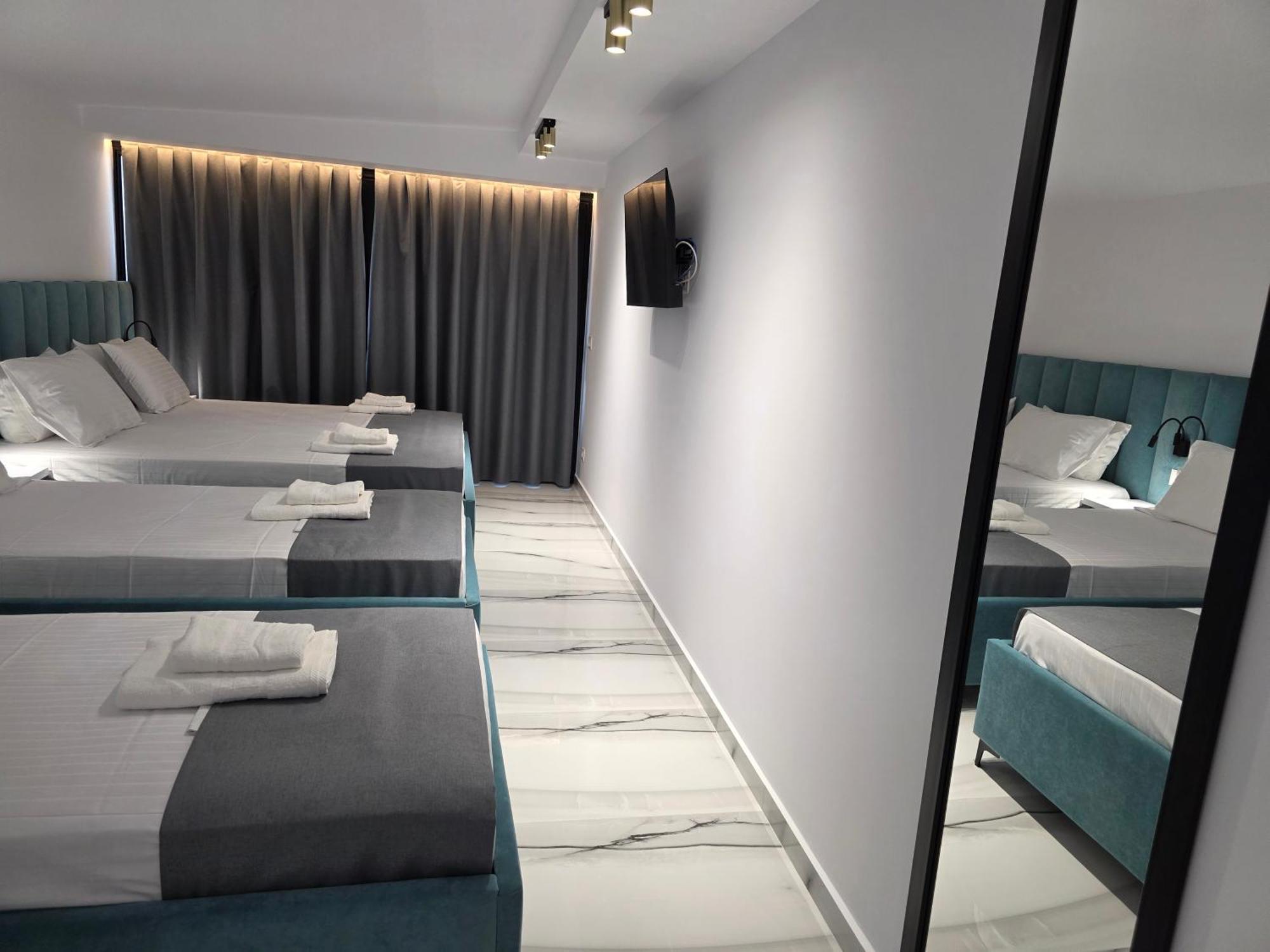 Wait 'N Sea Hotel Himare Buitenkant foto