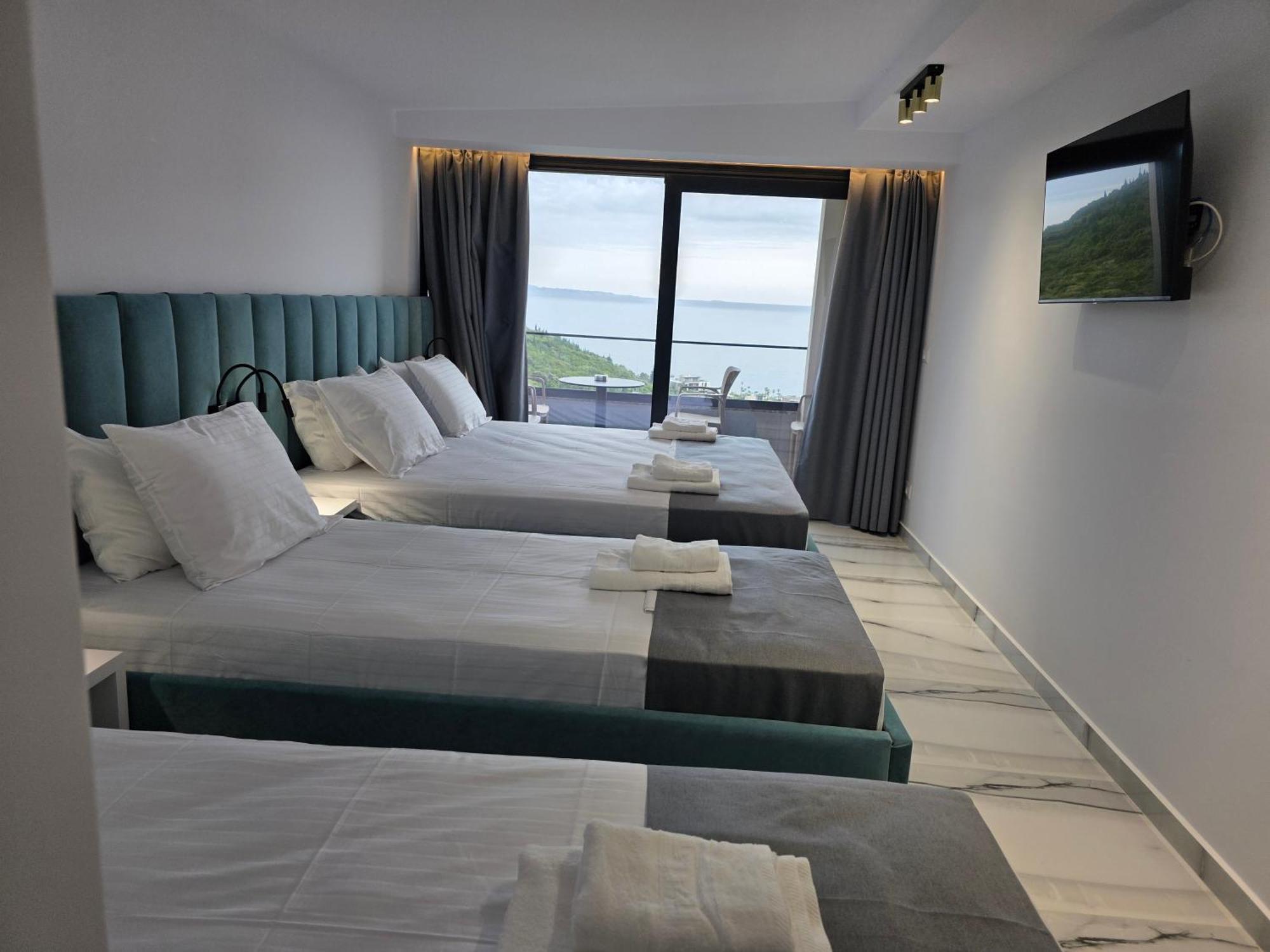 Wait 'N Sea Hotel Himare Buitenkant foto