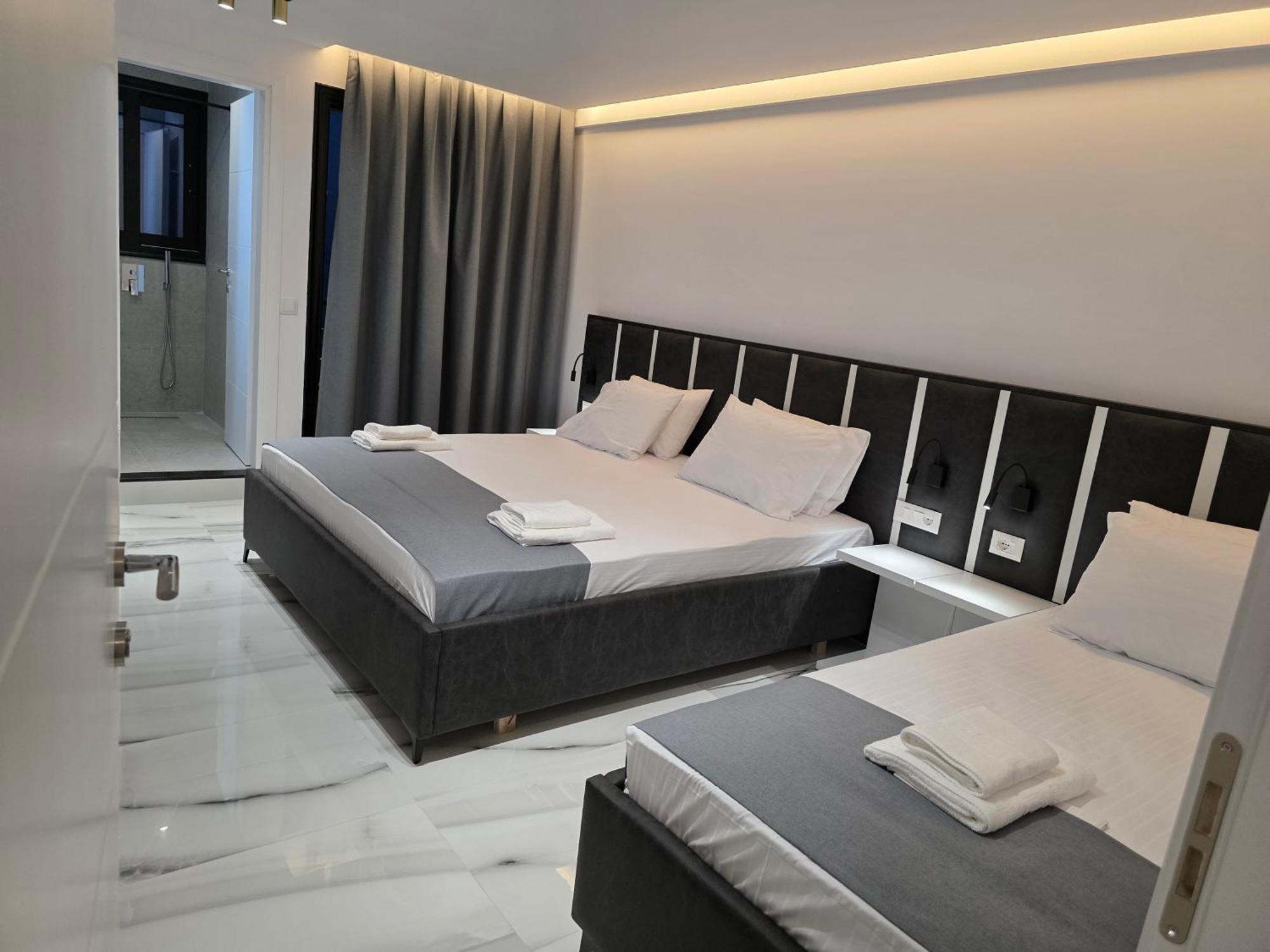 Wait 'N Sea Hotel Himare Buitenkant foto