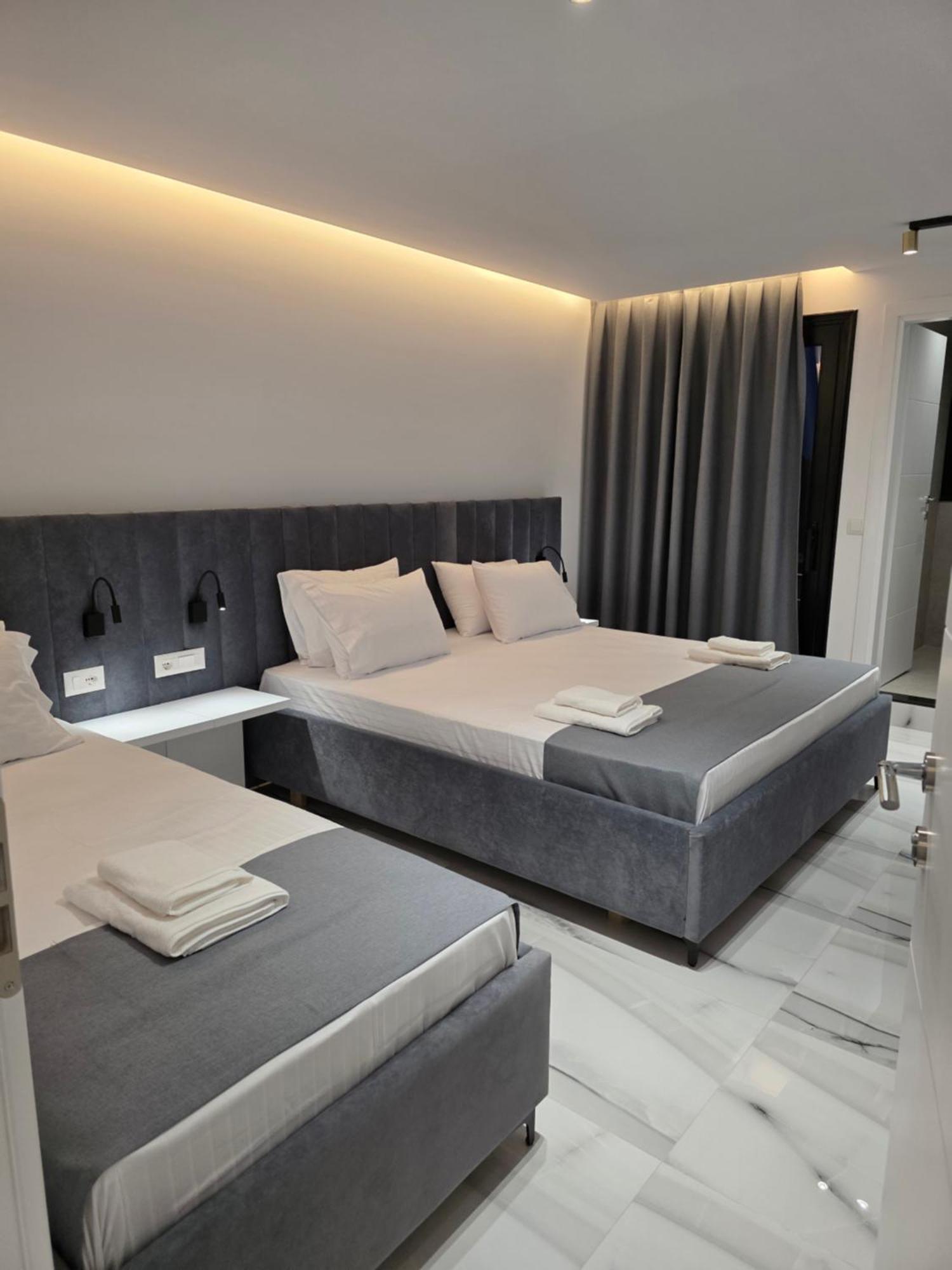 Wait 'N Sea Hotel Himare Buitenkant foto
